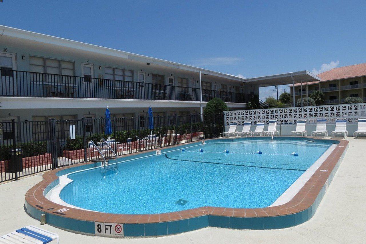 Beachside Resort Motel St. Pete Beach Exterior photo