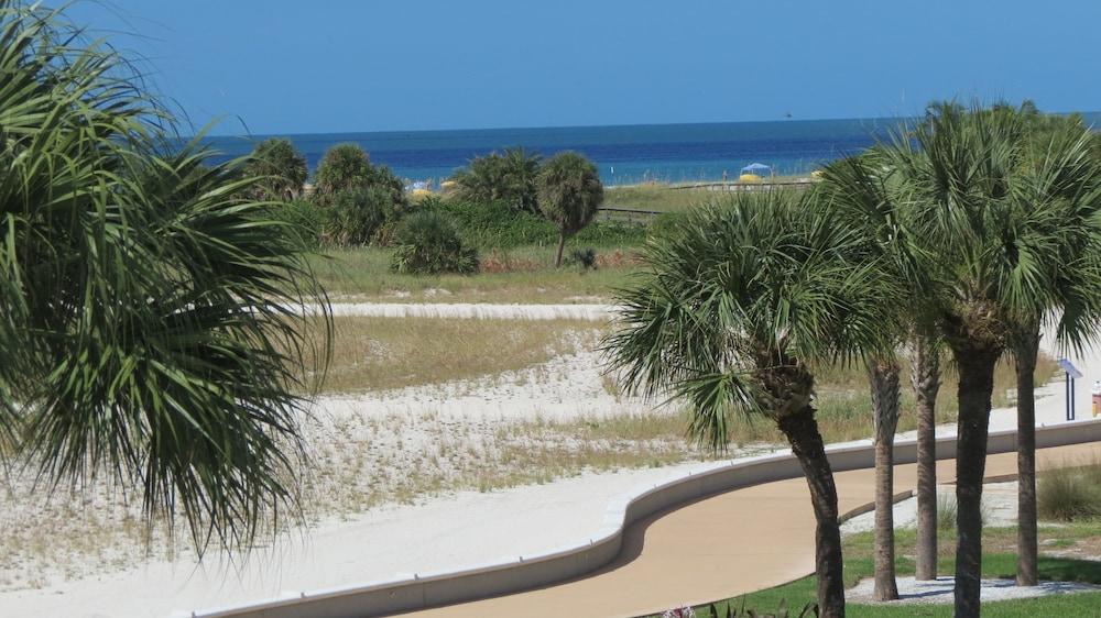 Beachside Resort Motel St. Pete Beach Exterior photo